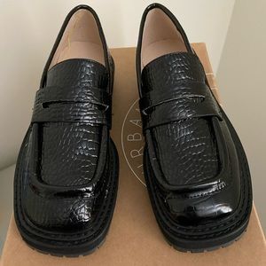 UO Sara Loafer/ fit for a Narrow foot